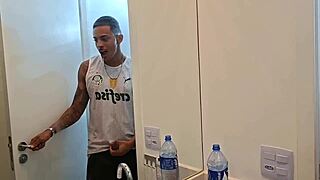 Cunhada showers naked, big cock ready to join
