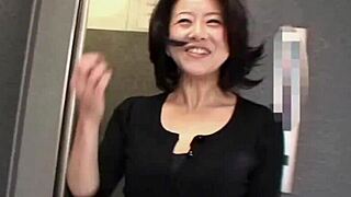 junko sakashita flashes her boobs on street after getting excited