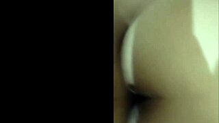 indonesian babe wants cock service before work rush