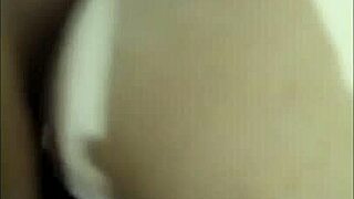 indonesian babe wants cock service before work rush