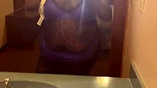 wanna see this big ass ebony slut shake tits in memphis hotel?