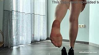 Stepmom spreads legs wide in shiny nude pantyhose for intense fucking
