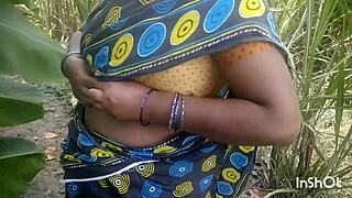 Indian housewife aunty gets fucked outdoors by hubby, anal doggystyle! 🌳🍆💦