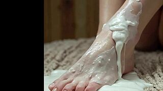 check out this hot cum on feet compilation dripping everywhere 😍👣💦