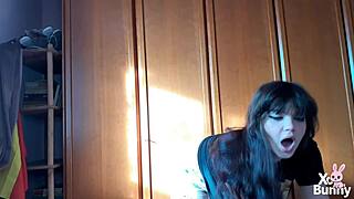 haha she's farting every 10 seconds kinky as hell