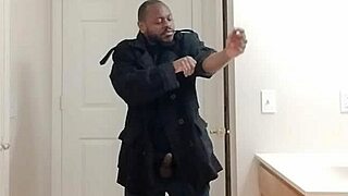 😩 just got home from work... fantasizing about girlfriend's wet garage masturbation cum!