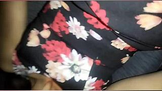 ay que caliente i touch myself in the street then tease my novio's cock in peruvian car?