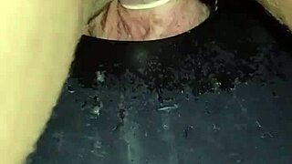 Fodi gostoso no gloryhole while corno filmed