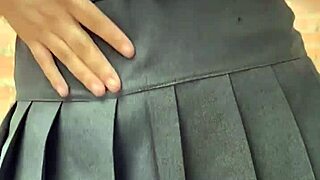 Mexican schoolgirl loses bet and sucks classmate