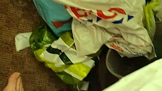onetidyguy cleans dirty cup
