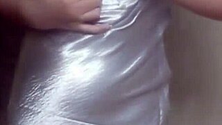 chinese milf wet solo play