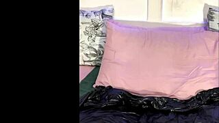Pussy squirting fun during solo playtime