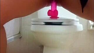 sexy girl sends dirty video to boyfriend