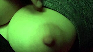 Italian big tits milf artemisia love making her juicy boobs bounce