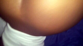 ebony princess shows her juicy ass
