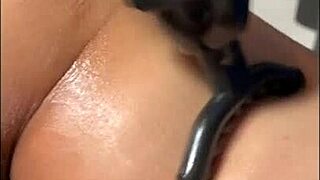 Asian college girl gets naked oil massage