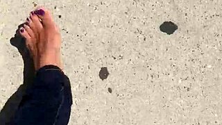 dirty feet fetish play