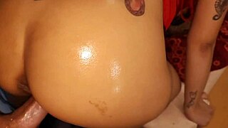 a milf magrinha never tried anal but nailed the test and took a big load in her tight ass