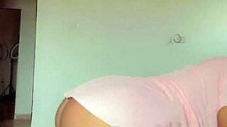 Girl loves to shake her big ass
