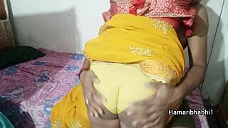 hot indian bhabhi lifts saree for sex
