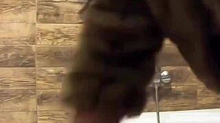 milfycalla pees in bathtub with pantyhose