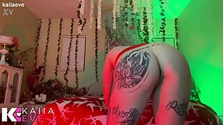 My christmas gift is to lick this ass as tribute