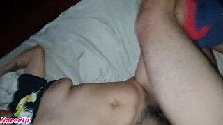 Este hombre procedi� a disfrutar de mi vagina bien caliente