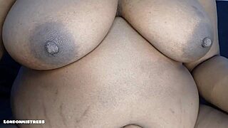 ebony bbw reaches orgasm during solo session