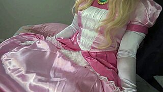 princess peach transforms into a hot milf in this cosplay roleplay