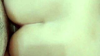 Milf asked to remove the condom and fill her pussy with sperm