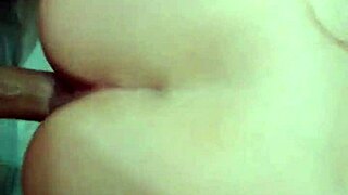 Milf asked to remove the condom and fill her pussy with sperm