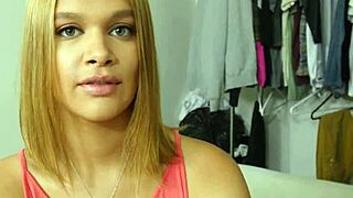 kendall kross sucking stepbros rod to exercise her throat