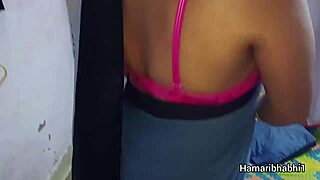 Indian desi aunty closeup pussy fucking in hot saree desi bhabhi saree sex video