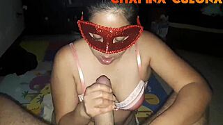 serie mamadas chapinas me atoro la verga en mi boca y disfruto sacar toda la leche y regarla en mi boca swinger slut