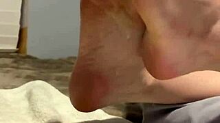 sexy oiled scrunched soles amateur milf shows feet