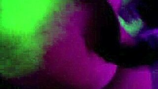 Mostrando cuerpo y tocandome