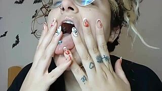 New fetish queen explores backstage scenes