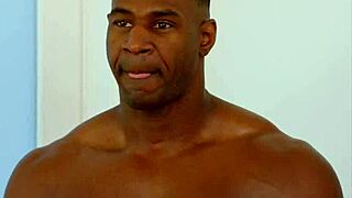 黑人系列棕发美女无法拒绝巨大黑鸡巴