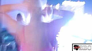 Analizovan BBC međurasni analni trio sa bejbisima London River i Kate Kennedy?