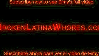 Μικρή Λατίνα Eimy κάνει γκάγκ σε δύο μεγάλες πούτσες, μετά μαστιγώνεται και γαμιέται σκληρά στον κώλο!