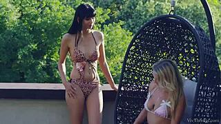 Vivthomas Presenta Jemma Valentine e Kitty Lovedream in Azione