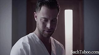 Har du undrat hur Alexis Fawx återupplever hårda sjukhusmöten?