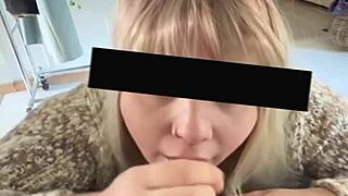 Не мога да спра да стеня от това унизително спермено произшествие в ролева игра