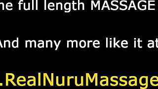 Δες αυτή την καυτή με μικρά βυζιά που κάνει επικό nuru μασάζ!