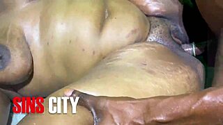 Ik Neukte Mijn Ebony Vriendin Met Haar Grote Kont Voor Ik Naar Werk Ging. Haar Krommingen Maakten Me Wild.