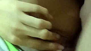 Yllätän hänet lepäämässä ja naidan hänet täysin, perulainen teini 18+ punatukkaisilla latinalaispiirteillä