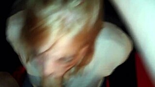 Gesichtsficken mit meiner neuen Freundin, sie kriegt keine Pause, huh?