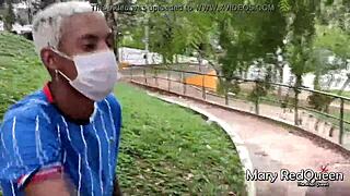 Betrapt op masturberen in het openbaar, moest grote lullen pijpen - Walif Santos