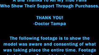 طبيب تامبا يفحص جسم شاني كروسفاير مع ممرضة ستايسي شيبرد