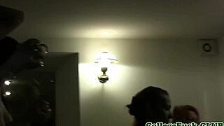 Hei, adolescentă 18+ de la facultate, tu bagi pizda la petrecerea sălbatică din cămin?